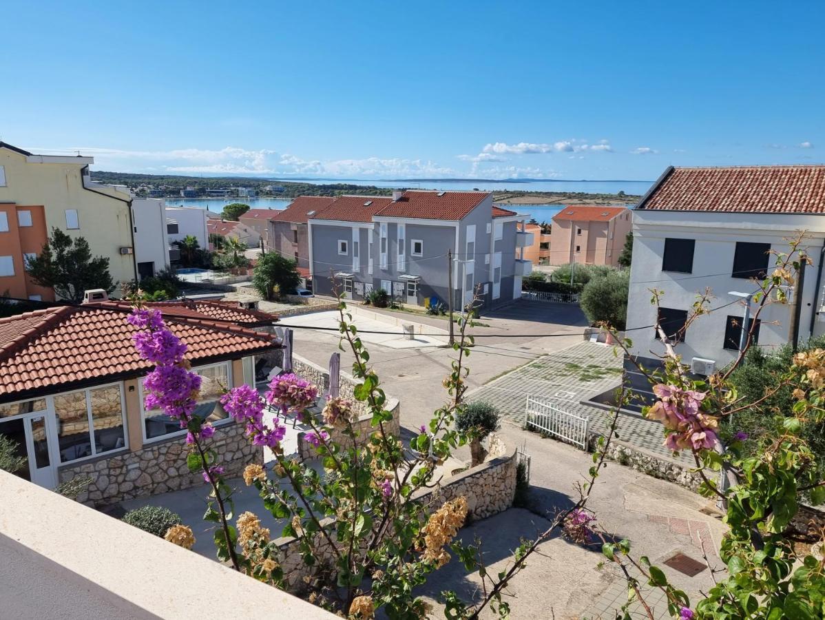 Apartments Ana Novalja Exterior photo